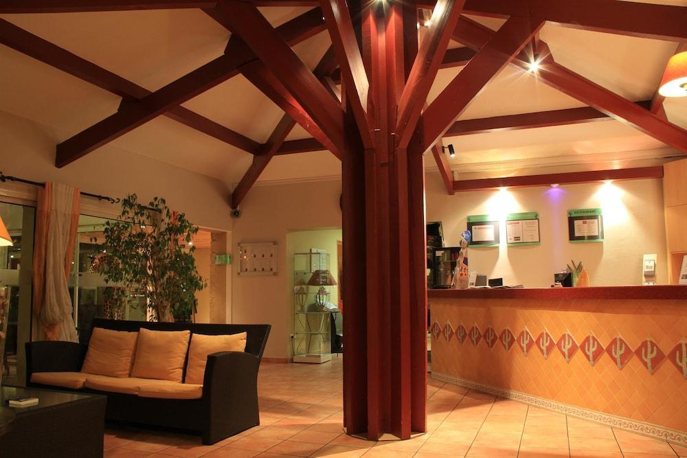 Logis Hotel Restaurant Uzes Pont Du Gard Екстериор снимка