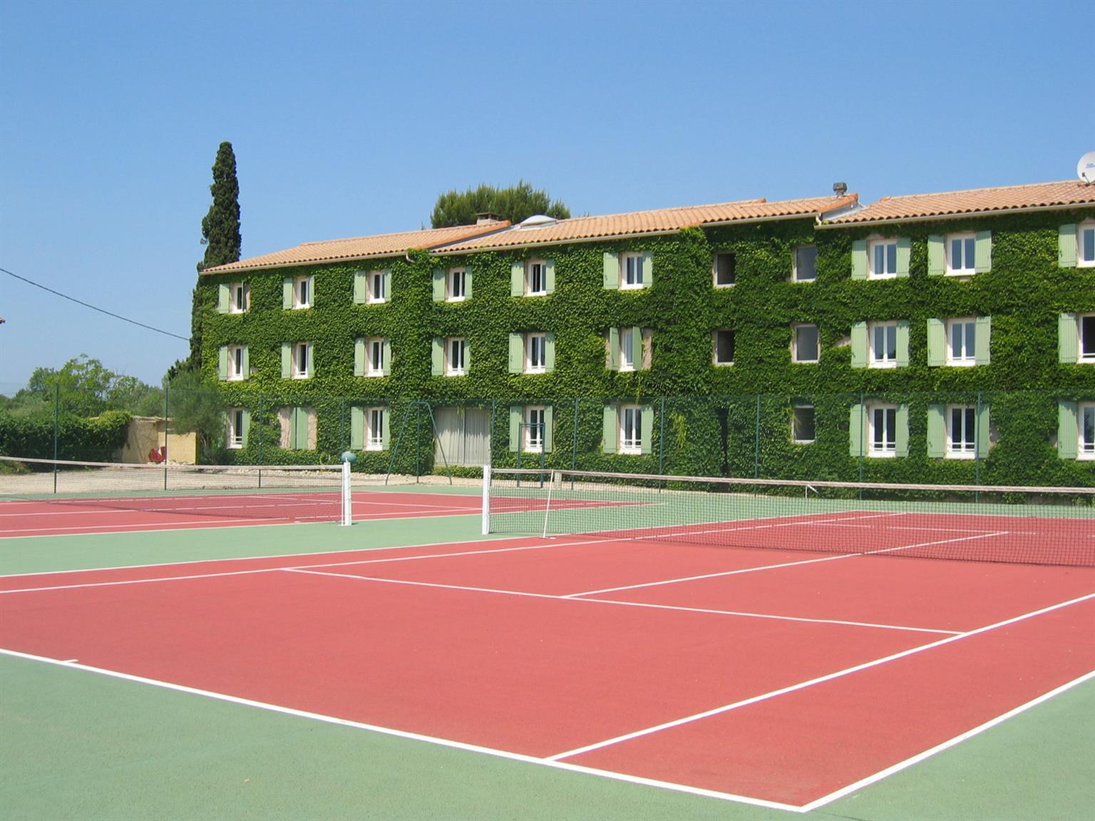 Logis Hotel Restaurant Uzes Pont Du Gard Екстериор снимка